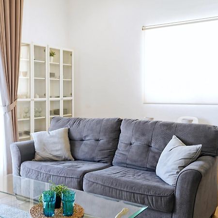 2Br Lucky Tower Residence Jakarta Old Town Top Floor Condo Eksteriør billede