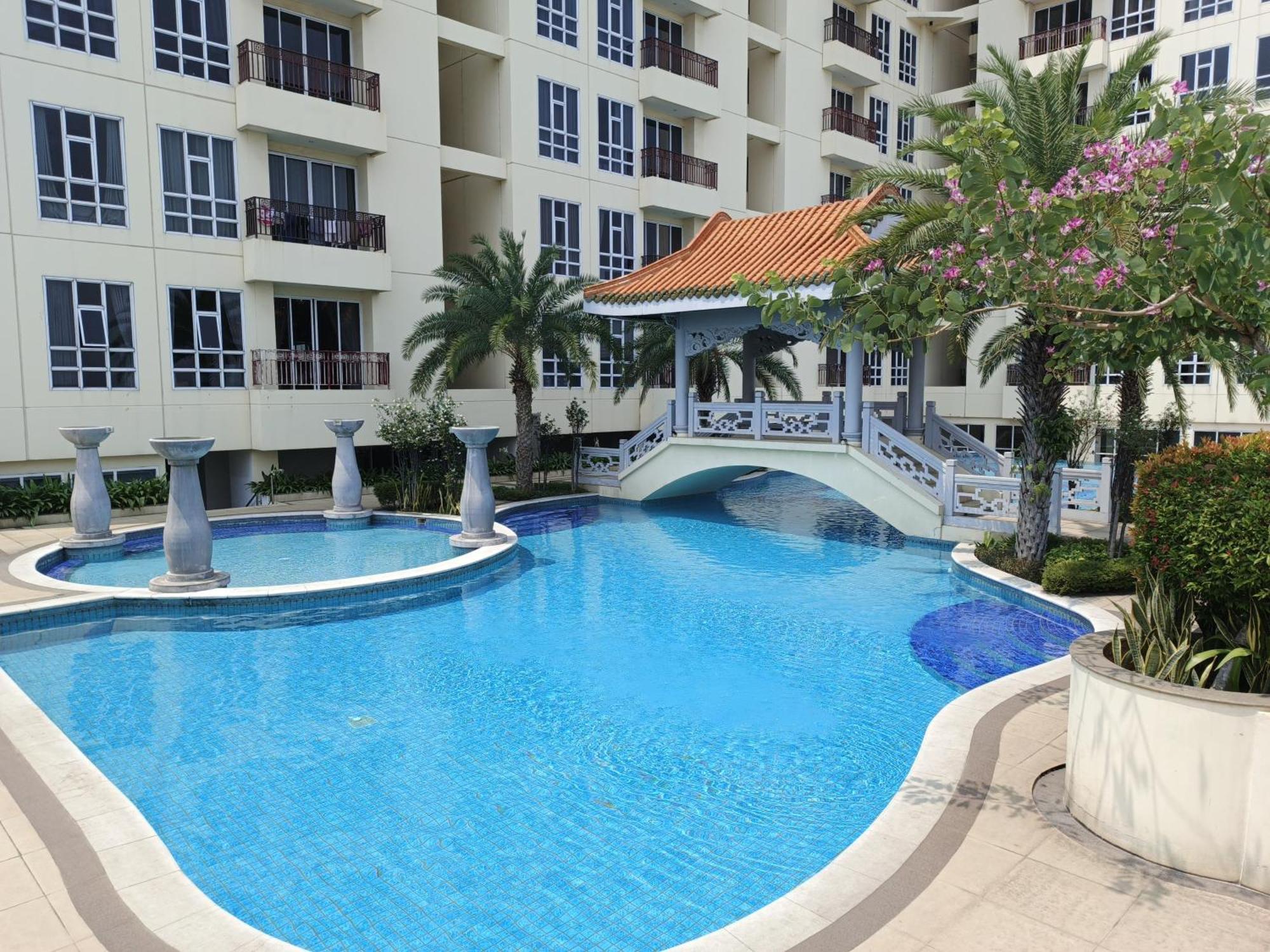 2Br Lucky Tower Residence Jakarta Old Town Top Floor Condo Eksteriør billede