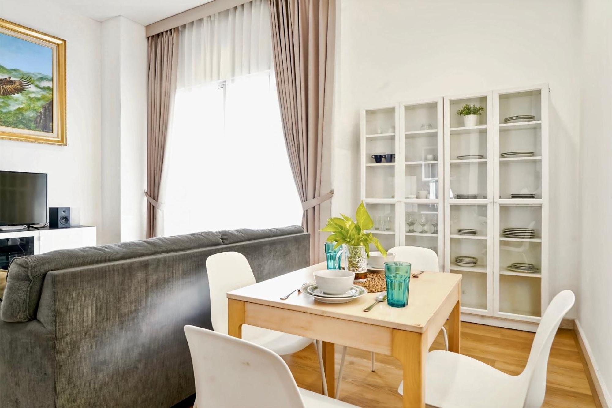2Br Lucky Tower Residence Jakarta Old Town Top Floor Condo Eksteriør billede