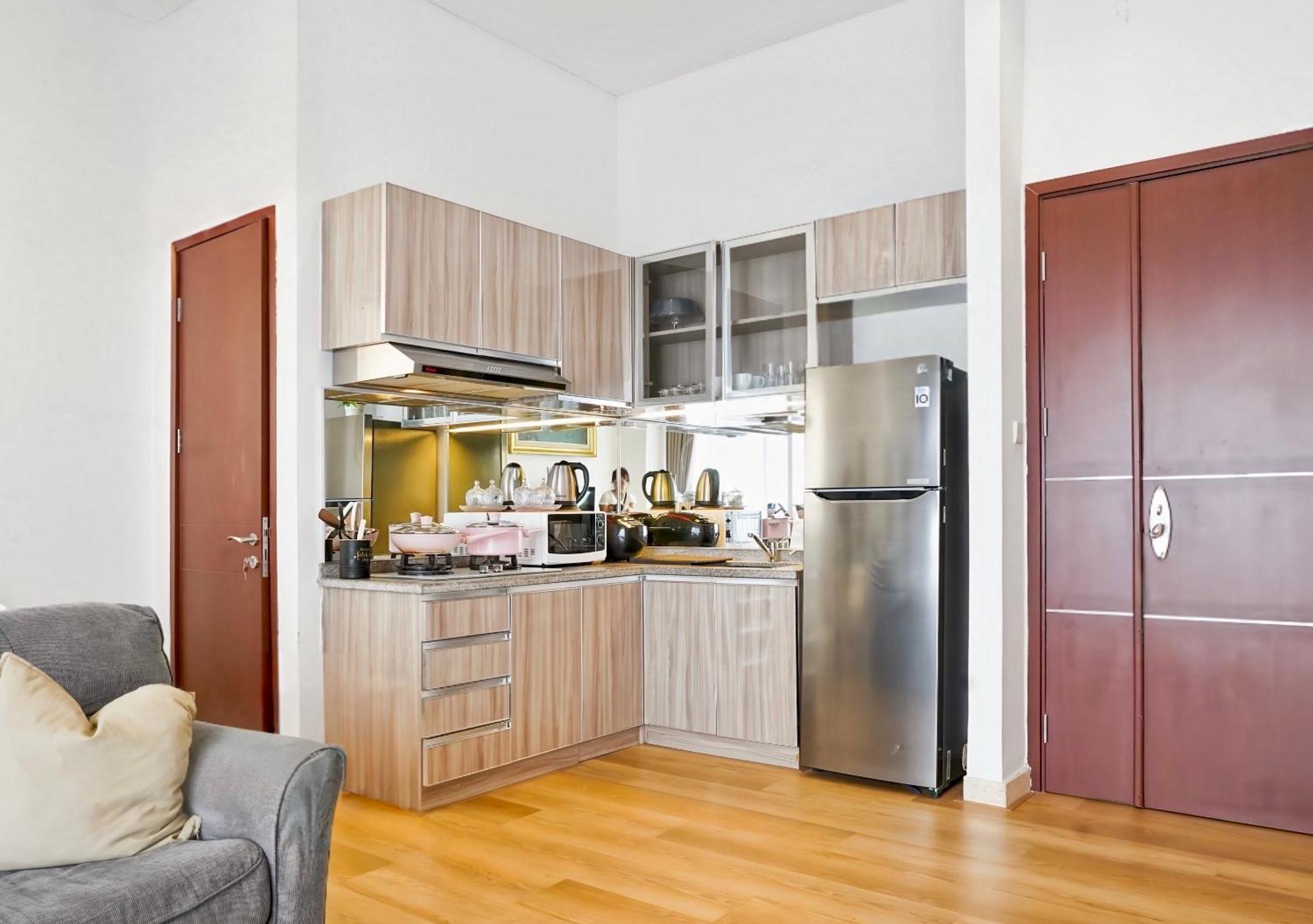 2Br Lucky Tower Residence Jakarta Old Town Top Floor Condo Eksteriør billede