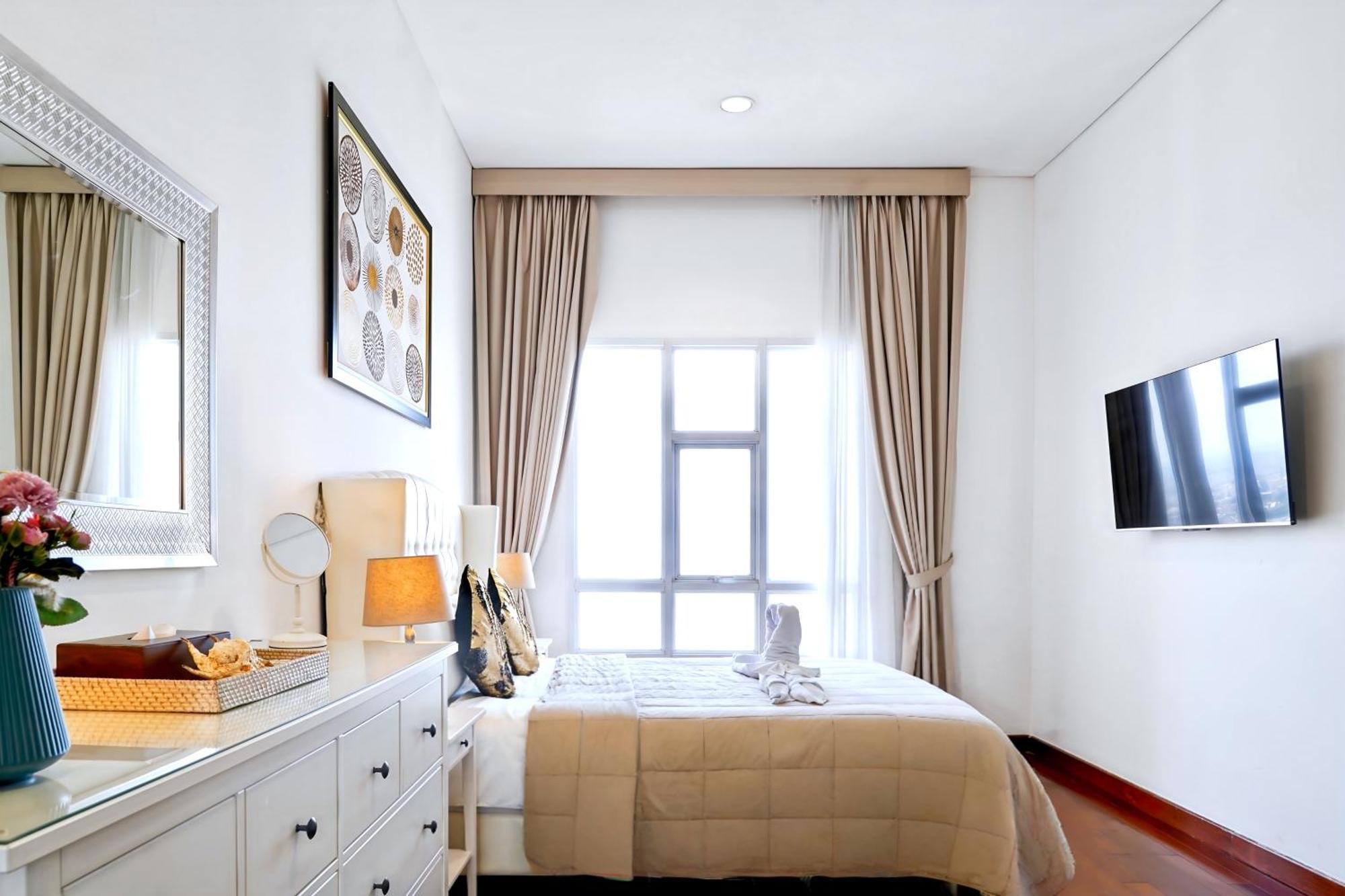 2Br Lucky Tower Residence Jakarta Old Town Top Floor Condo Eksteriør billede