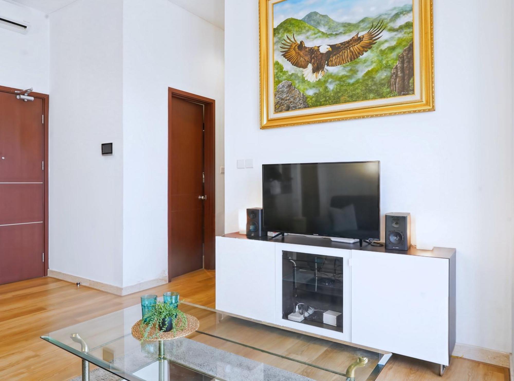 2Br Lucky Tower Residence Jakarta Old Town Top Floor Condo Eksteriør billede