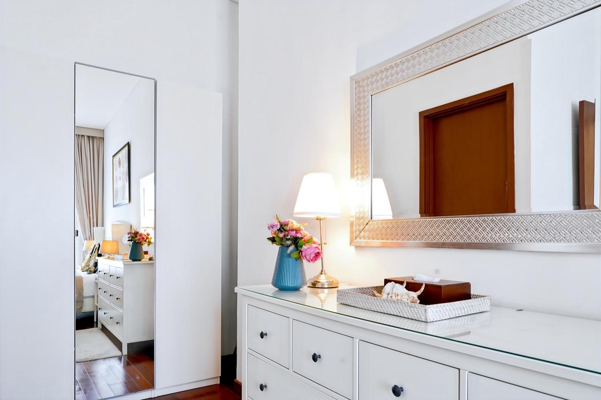 2Br Lucky Tower Residence Jakarta Old Town Top Floor Condo Eksteriør billede